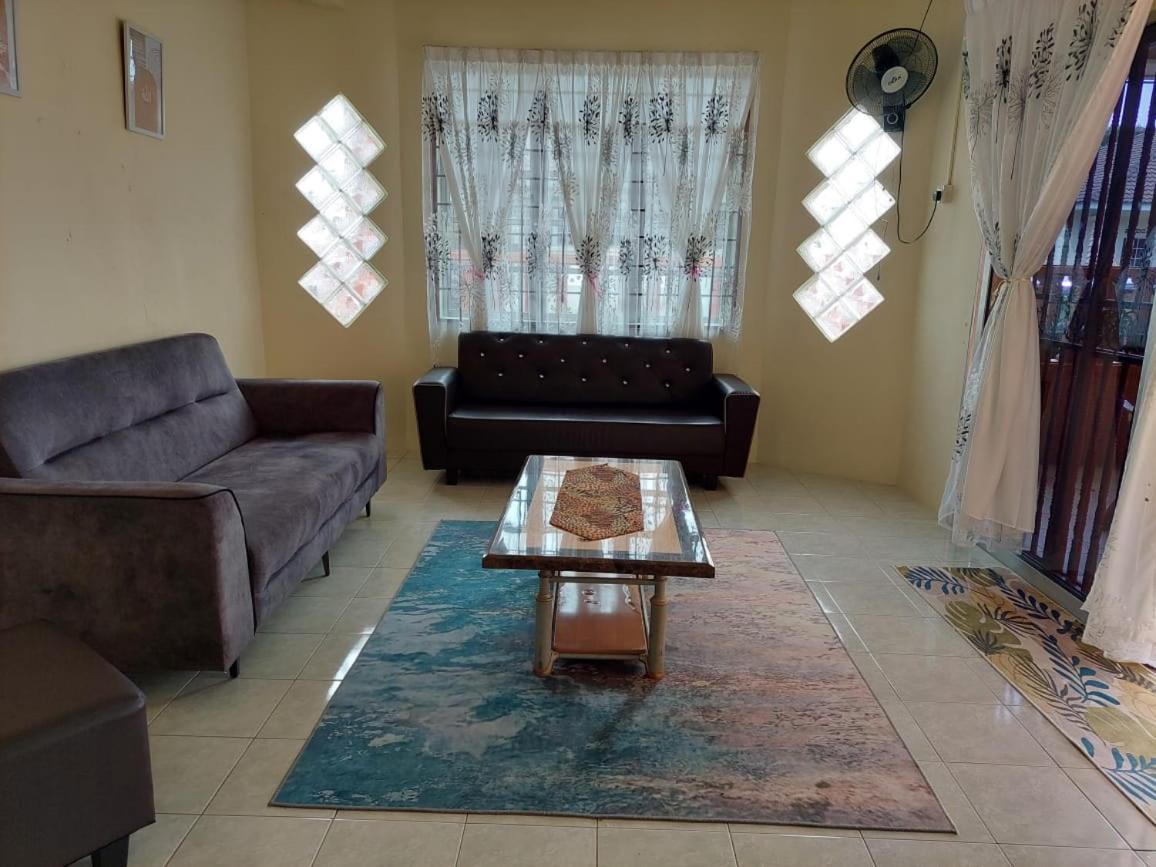 Adeeba Homestay Kuantan Luaran gambar